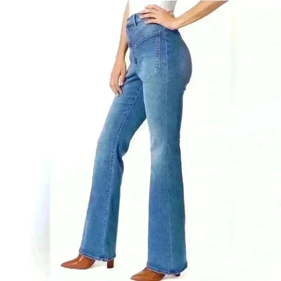 Gloria Vanderbilt X Christian Siriano jeans 👖 - Picture 3 of 8
